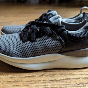 Moshn Rhythm rocker bottom shoes, barely worn